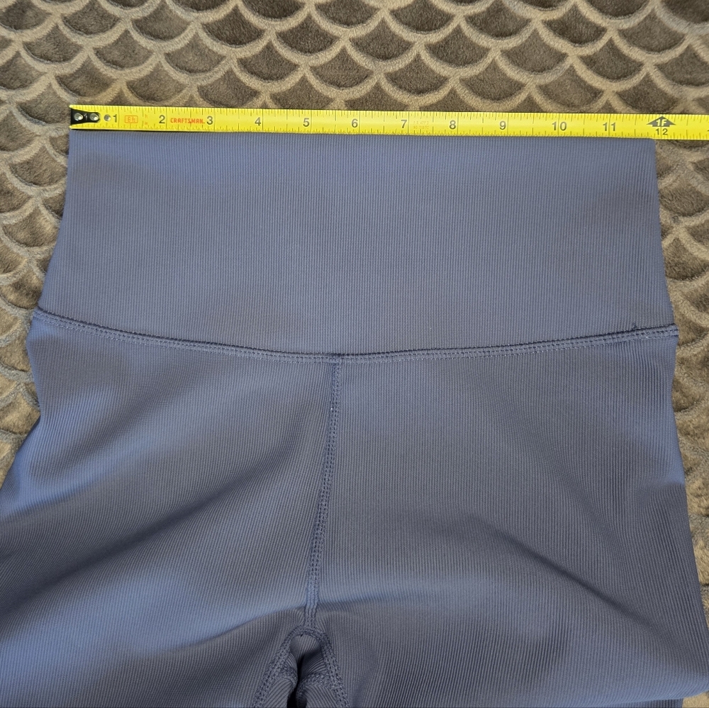 G255. Wilo The Label Base Ribbed 7/8 Legging in Blue-Gray - Size M - Picture 6 of 9
